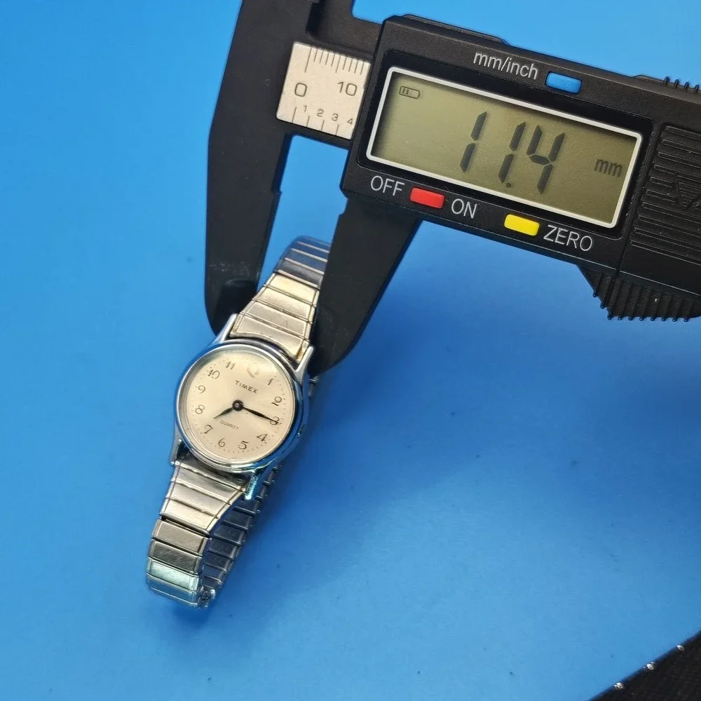 Vintage 1989 Timex 21mm Women's Quartz Watch Stretch Bracelet‎ Stainless Steel